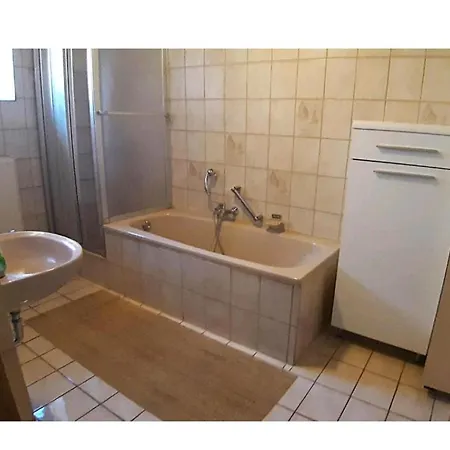 S-21-appartments 2 Bis 4 Schlafzimmer * メルクリンゲン