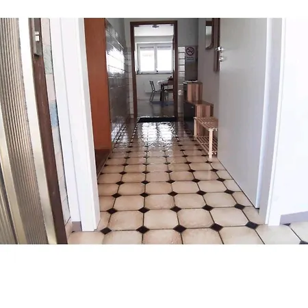 S-21-appartments 2 Bis 4 Schlafzimmer メルクリンゲン